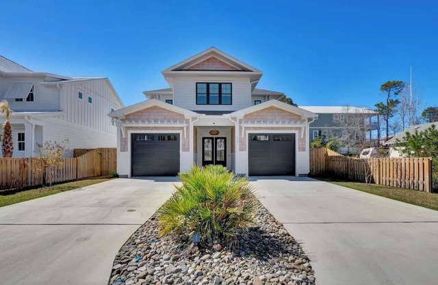 Brezza Fresca w/a private pool In Carolina Beach