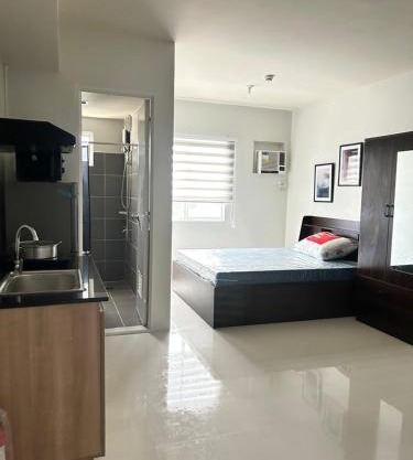 BRIA FLATS LAS PINAS