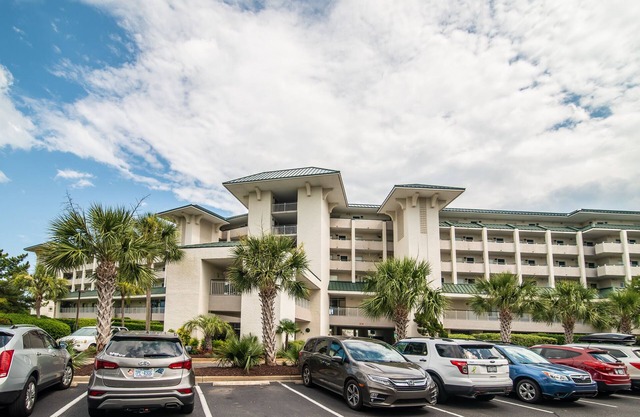 Bridgewater 205 Ocean front condo located in Litchfield by the Sea