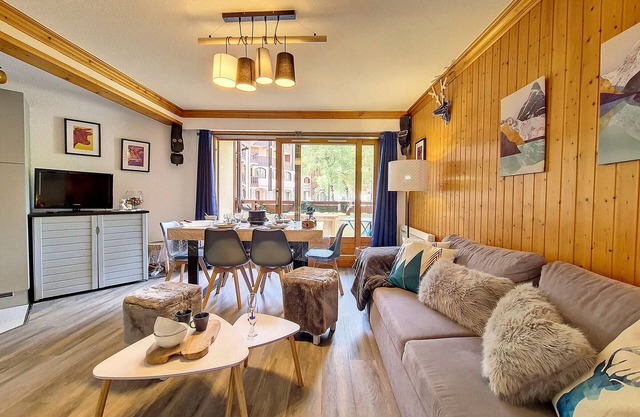 Bright Apartment Near Slopes · Balcony · Sleeps 6