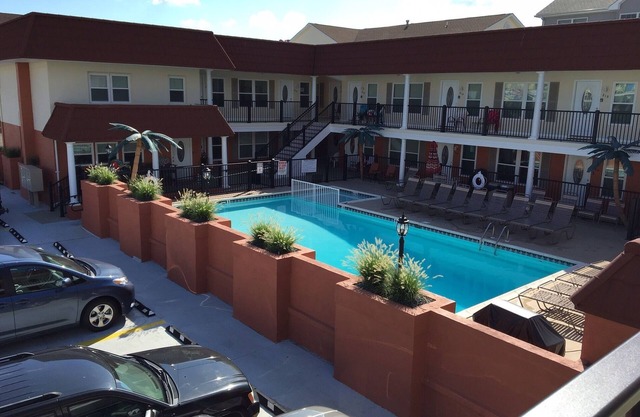 BRIGADOON-Beach Block, 2 Story, 3 bd, 2 bath N.Wildwood- BOOKING FOR 2025