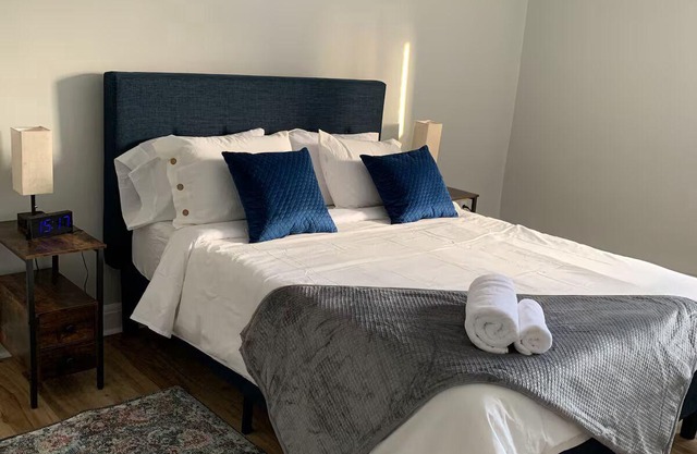 Bright 1-BR APT, Prime Location