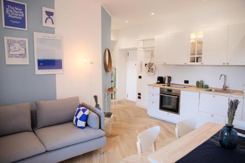 Bright 2-room apartment for friends and relatives