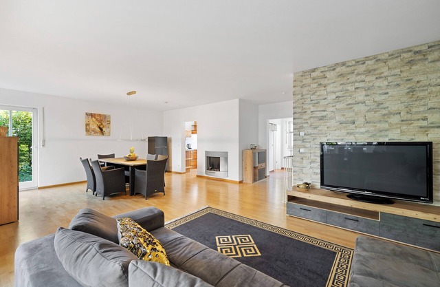 Bright 3-room maisonette apartment with 2 terraces near Schön Klinik Vogtareuth