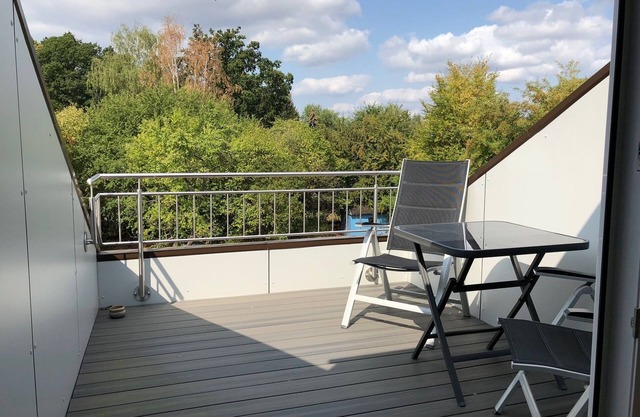 Bright 4-room apartment, close to the university with roof loggia