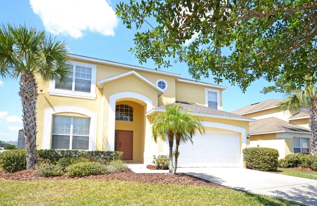 Bright 6 bedroom pool home in Kissimmee - Spa and games room