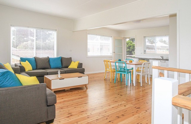Bright and Breezy and Newly renovated!