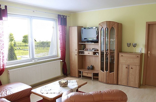 bright and friendly apartment overlooking the Lake Kummerow, single storey