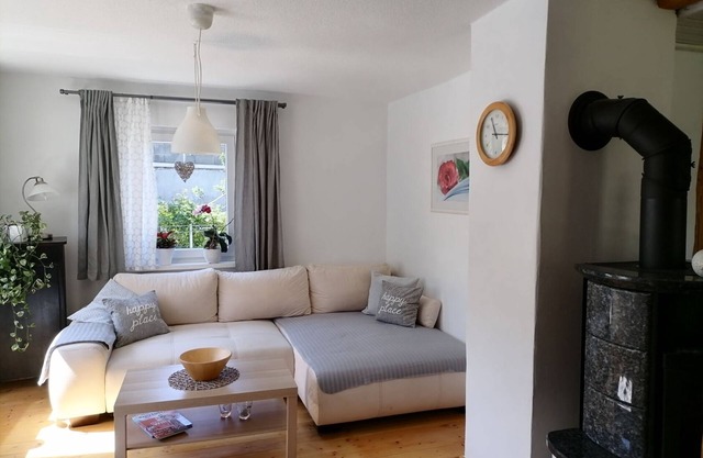 Bright and light-flooded apartment (80sqm) for 5 people with fireplace