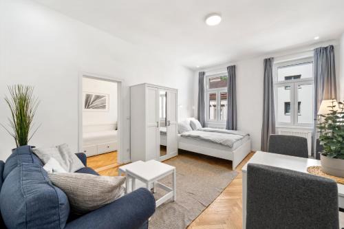 Bright and Quiet Apartments, Just 10 Minutes to U4, U6 and Schönbrunn Palace
