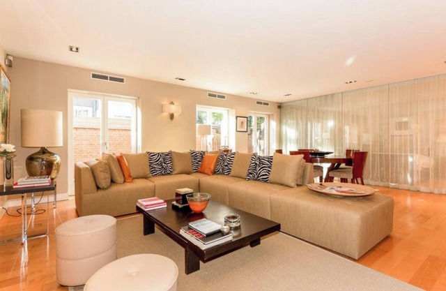 Bright and spacious apartment in The Hague with luxurious feel!