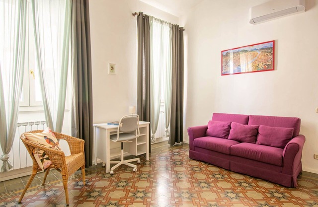 Bright and Spacious Apartment in the Heart of Florence, next to Signoria Square