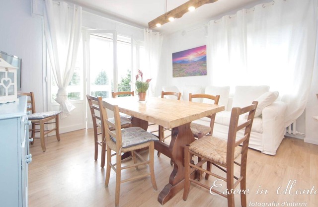 Bright apartment 300 meters from the center