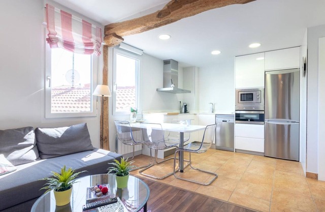 Bright apartment in Mundaka, perfect for couples and families, near the beach