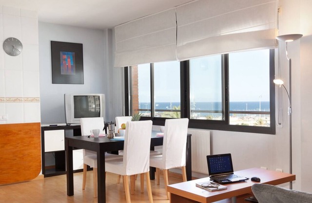Bright apartment near the beach Mar Bella Barcelona