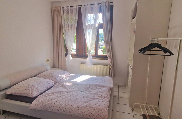 Bright apartment near ICE train station