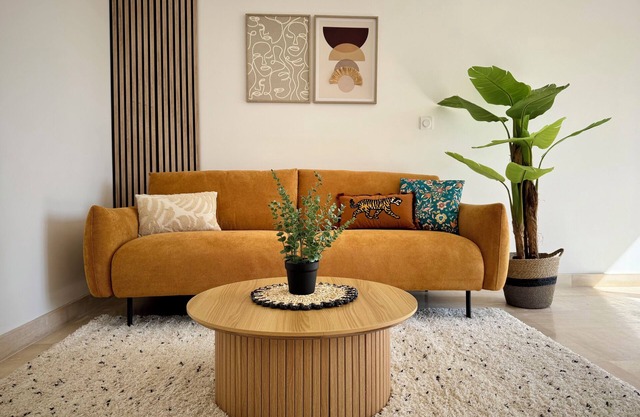 Bright apartment with garden