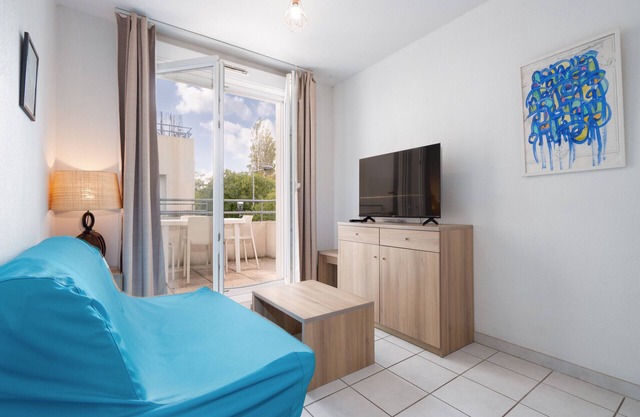 Bright appartement 4 ppl, close to the sea