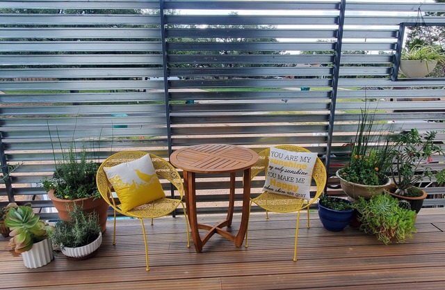 Bright Artsy modern 2bdrm/2ba sleeps 6 - Lake nearby & pet-friendly!