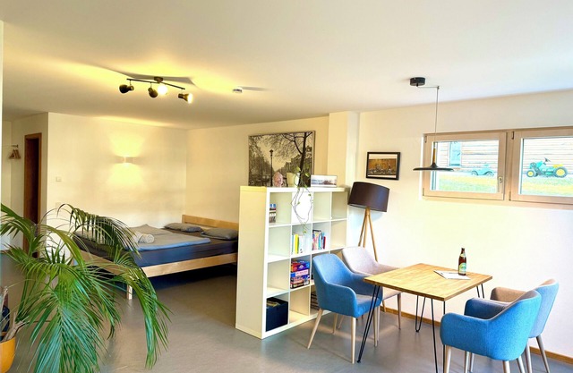Bright basement apartment within walking distance of Wörthsee