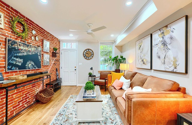 Bright & Beautiful 4BR Home + Parking, Walk to Harbor & Stadiums