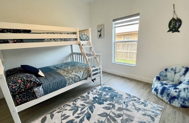 Bright & Beautifull Large Family House -Pet-Friendly