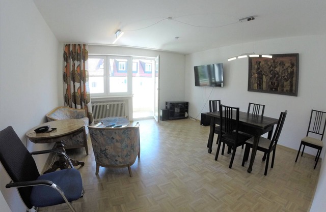 Bright, Central 2BR Apartment near Museums, Universities, Everything