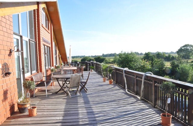 Bright, cheerful apartment with piano in the heart of East Friesland