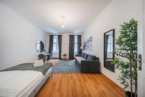 Bright City Room In Prime Location