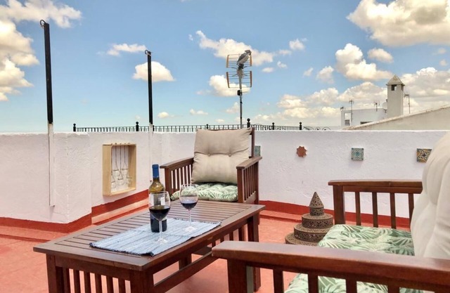 Bright "feelgood place" with private terrace