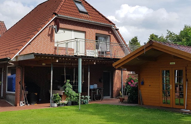 Bright, friendly apartment with balcony for rent
