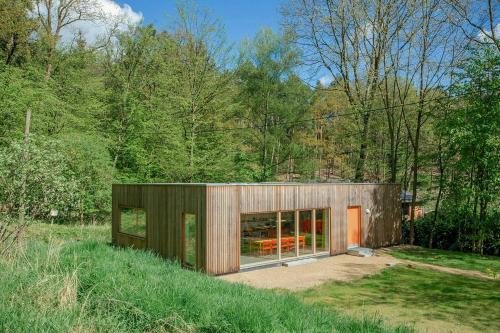 Bright Holiday Home By Woods Near The River Elbe