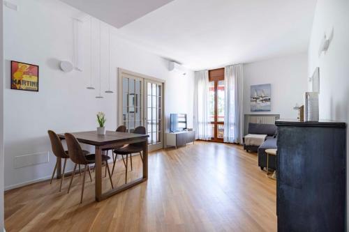 Bright House - Carozzi Apartments