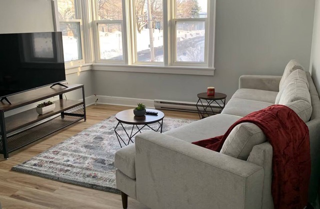 Bright Large New 1 Bed, Centrally Located