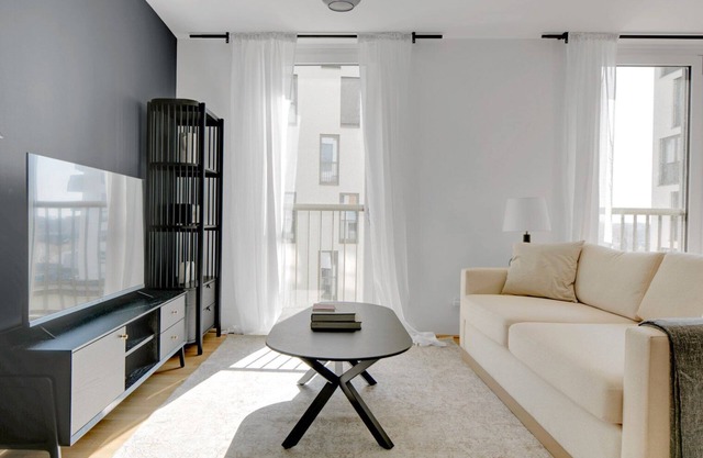 Bright Leopoldstadt 2BR w/Loggia, Gym & Sauna, near U2, by Blueground