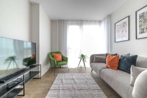 Bright & Modern 2 Bed Flat in Central Birmingham