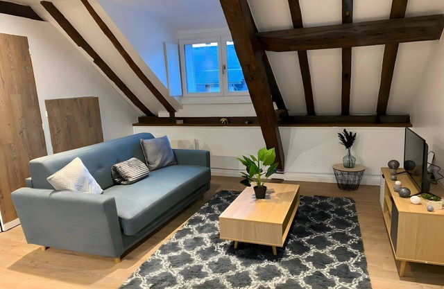 Bright & Modern Escape in Ecommoy