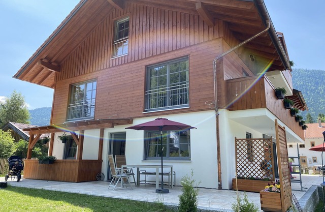 Bright, modern vacation apartment in Jachenau near Walchensee