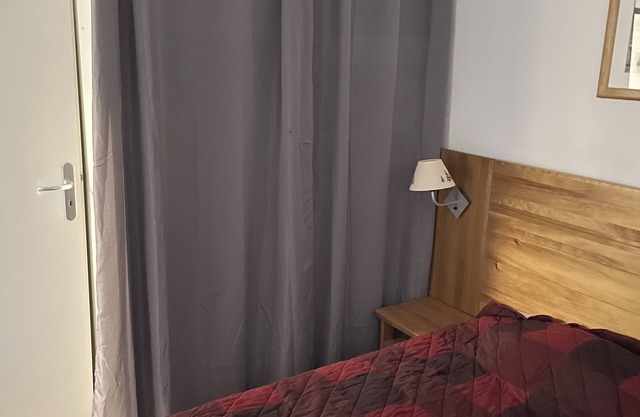 Bright mountain apartment close to all amenities