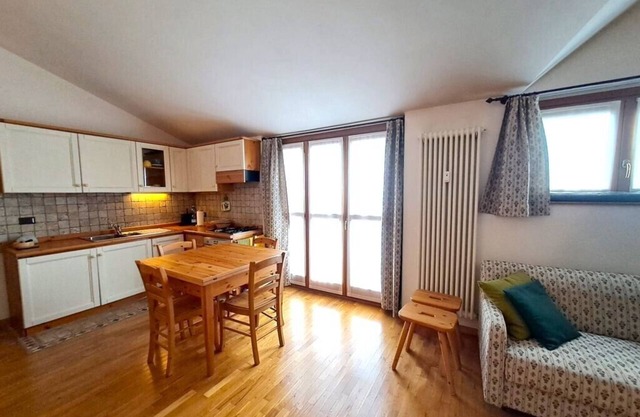 Bright one-bedroom apartment with panoramic view terrace