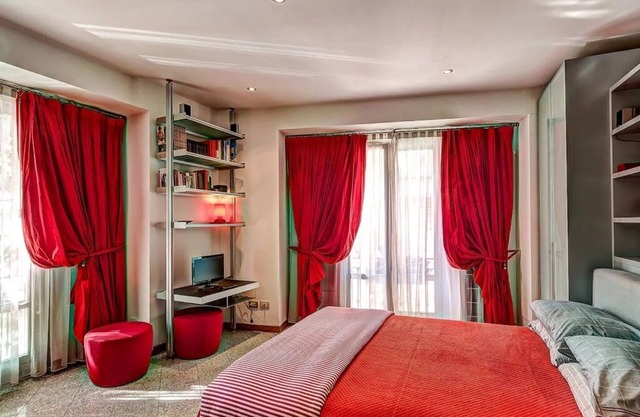 Bright Parisian Flat in Milano!