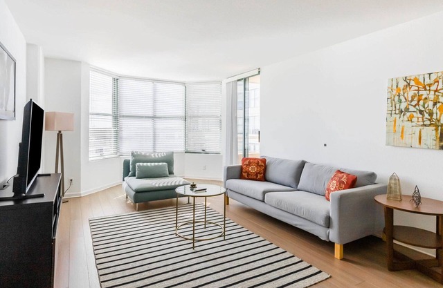 Bright South Beach 1BR w/Sun Deck & Gym, nr Waterfront, by Blueground