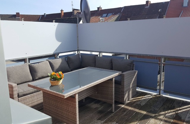 Bright, spacious downtown apartment just over 0.1 km from the center