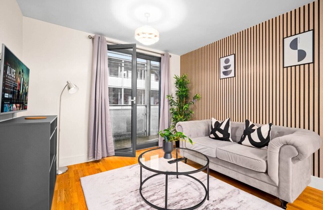 Bright Spacious Apartment - Parking - Balcony - China Town