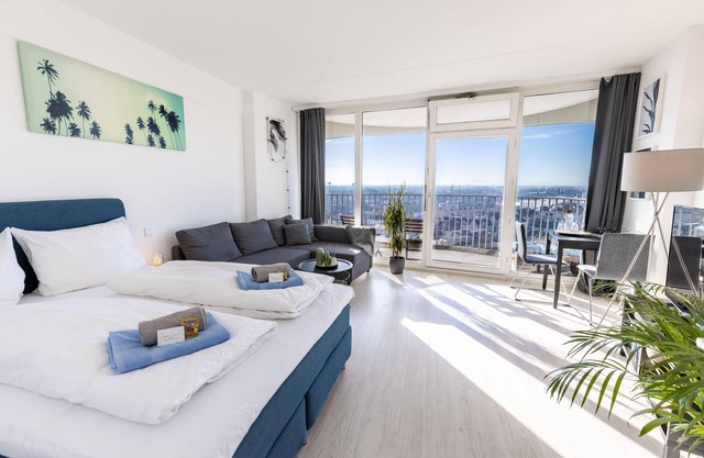 ☆BRIGHT: Stunning Views ☆ Augsburg Center|Luxury|Congress + Balcony