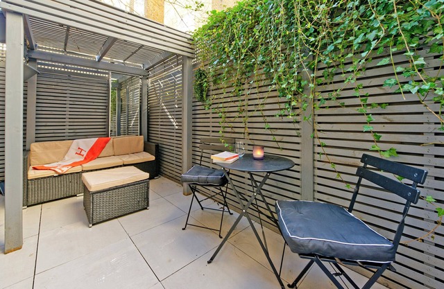 Bright Terrace Flat | Steps to Portobello & Hyde Park