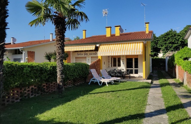 Bright villa in Caorle, private garden - Beahost