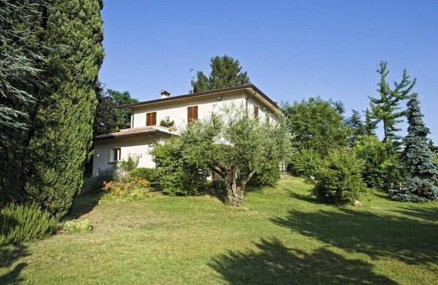 Bright villa on the hills of Lake Garda