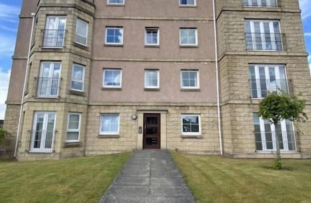 Briight & Modern 2 Bed Executive Apartment with Amazing Views