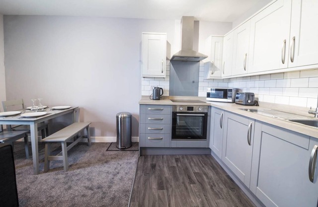 Brilliant 4 berth seaside apartment in Great Yarmouth, Norfolk ref 99005S